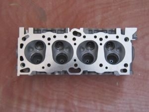 Cylinderkop voor Mitsubishi Galant L200 L300 Pajero MD305479 MD099389 22100-32680 MD311605